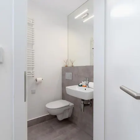 Saska Blu Premium By Renters شقة