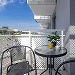 Saska Blu Premium By Renters