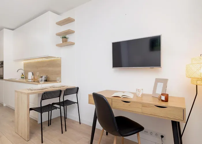 Saska Blu Premium By Renters