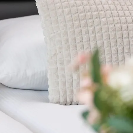 Saska Blu Premium By Renters *